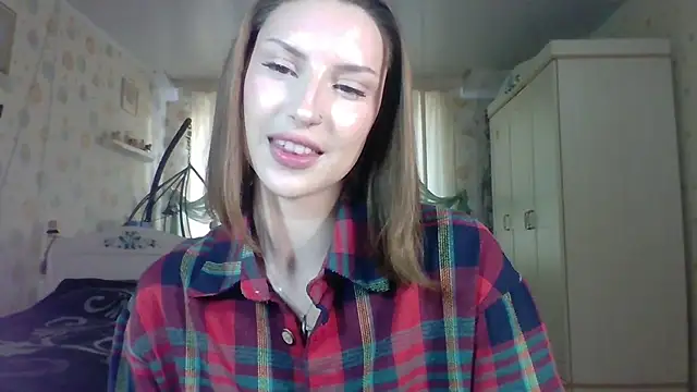 RuxaShade online show from October 2, 1:18 pm