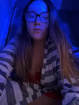 EmilyEast online show from September 14, 7:46 pm