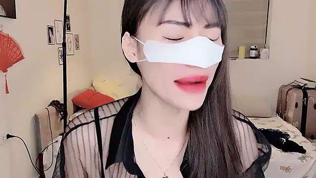 MaiLiiil online show from October 14, 10:49 am