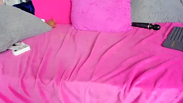 AANGELADIAZZ online show from February 6, 11:35 am