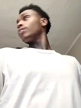 Snapshot of Dropdingo chatting on November 19, 4:07 pm Dropdingo online show from November 19, 4:07 pm