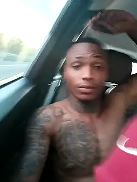 Snapshot of Dropdingo chatting on March 24, 11:43 pm Dropdingo online show from March 24, 11:43 pm