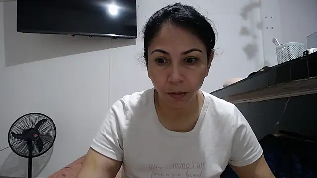 yohacriss online show from October 20, 8:09 pm