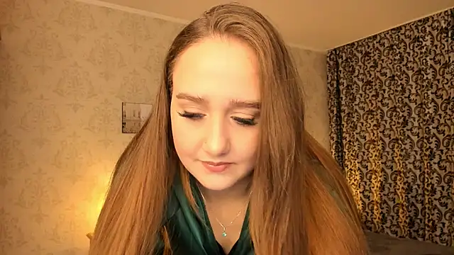 Snapshot of SabrinaCandi chatting on October 8, 7:22 pm SabrinaCandi online show from October 8, 7:22 pm