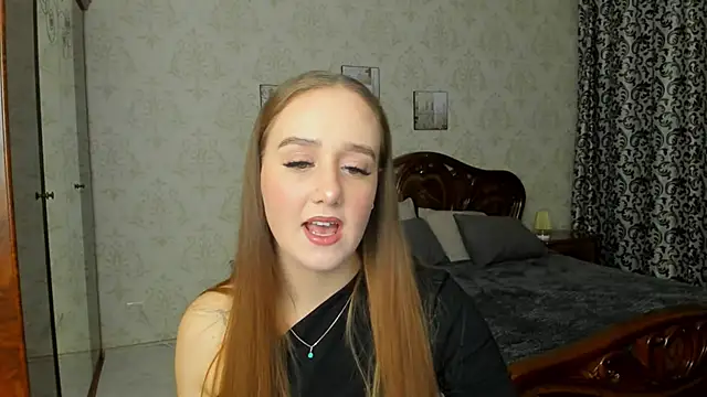 Snapshot of SabrinaCandi chatting on November 8, 3:39 am SabrinaCandi online show from November 8, 3:39 am