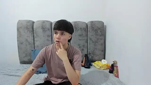 Bruno Cruzz online show from March 29, 2:44 am