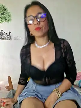 SofiiMilf online show from May 6, 7:19 pm