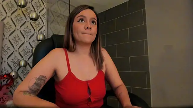 Sky Junne online show from December 1, 6:02 pm