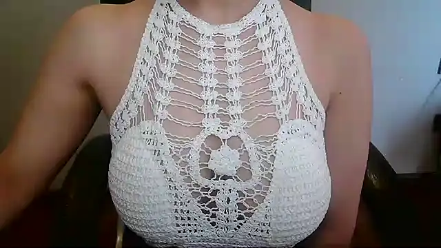 Snapshot of akankshapuri chatting on February 27, 3:28 am akankshapuri online show from February 27, 3:28 am