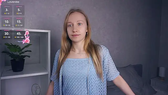 EarnestineGyllenband online show from November 12, 6:58 am