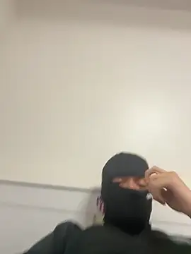 lionr0660 online show from February 10, 10:25 pm