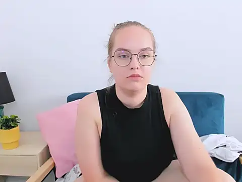 AliceCrazy69 online show from October 3, 12:02 pm