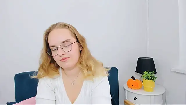 AliceCrazy69 online show from November 14, 1:10 pm