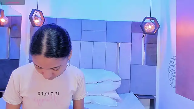 VictoriaDuart online show from February 2, 8:07 pm