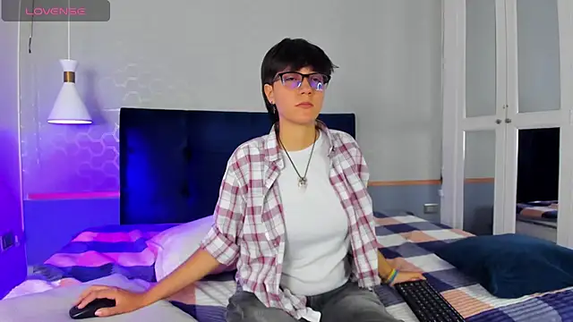Tsuki Maru online show from September 16, 1:45 pm