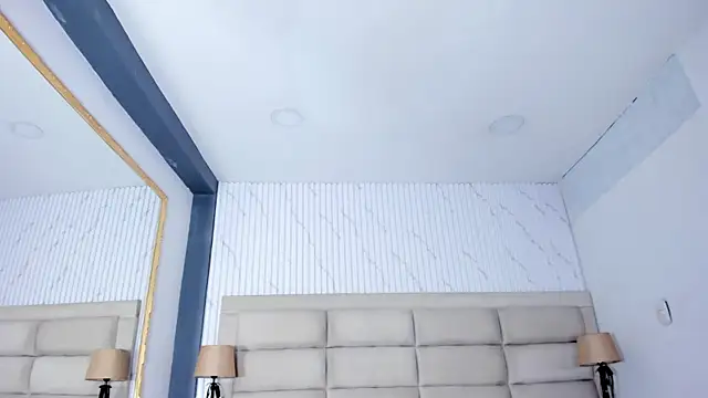 Snapshot of BritanyBrown_ chatting on April 14, 3:34 am BritanyBrown online show from April 14, 3:34 am