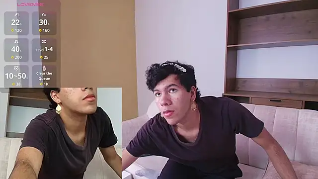 Snapshot of E_R_O_S_ chatting on September 16, 12:17 pm E R O S online show from September 16, 12:17 pm