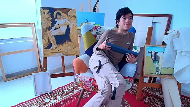 Snapshot of E_R_O_S_ chatting on October 8, 9:23 pm E R O S online show from October 8, 9:23 pm