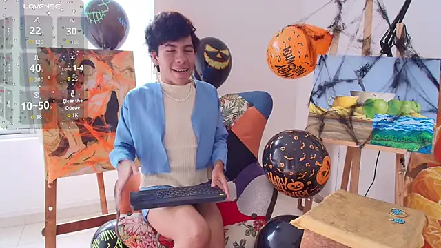 Snapshot of E_R_O_S_ chatting on October 23, 8:18 pm E R O S online show from October 23, 8:18 pm