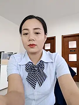 Snapshot of bingxin- chatting on October 28, 3:43 am bingxin- online show from October 28, 3:43 am
