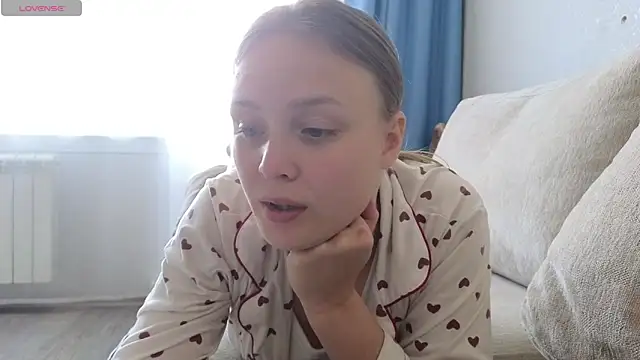 Snapshot of Hot_Lili1 chatting on September 22, 5:42 am Hot Lili1 online show from September 22, 5:42 am