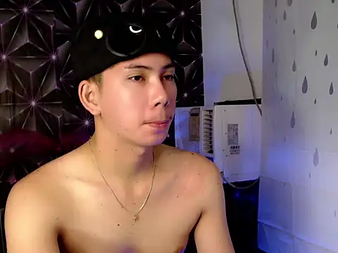 Snapshot of ursweet_jade chatting on October 28, 10:52 am ursweet jade online show from October 28, 10:52 am