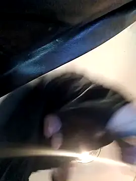 Snapshot of MRTATTWO chatting on September 9, 4:23 am MRTATTWO online show from September 9, 4:23 am