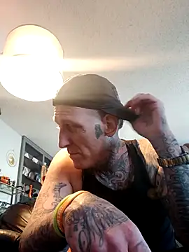 Snapshot of MRTATTWO chatting on September 9, 11:37 pm MRTATTWO online show from September 9, 11:37 pm