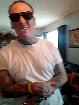 Snapshot of MRTATTWO chatting on September 10, 5:57 pm MRTATTWO online show from September 10, 5:57 pm