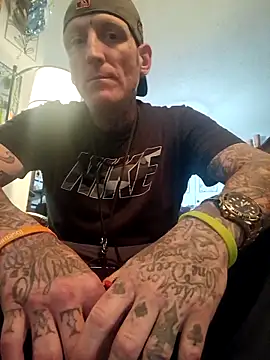 Snapshot of MRTATTWO chatting on September 20, 12:44 am MRTATTWO online show from September 20, 12:44 am