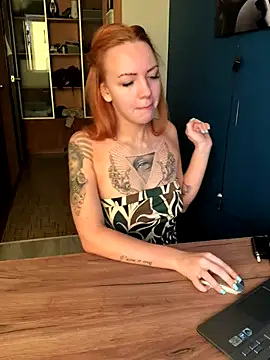 Snapshot of Amore_Mia_ chatting on October 6, 5:49 am Amore Mia online show from October 6, 5:49 am