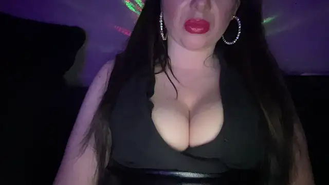 Djelina940 online show from January 11, 8:47 pm