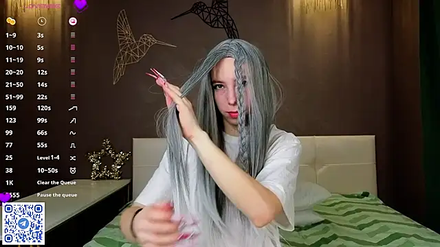 JuliannaWenger online show from January 13, 4:34 pm