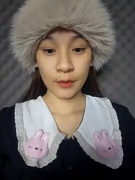 ChiecumBae online show from February 3, 8:30 am