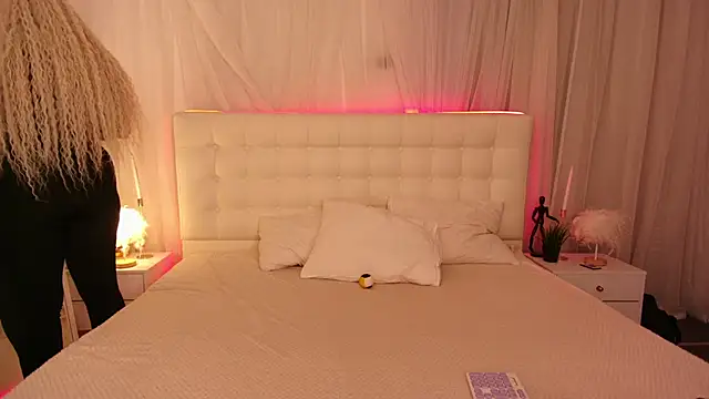 Lilit 1Love online show from October 1, 4:35 pm