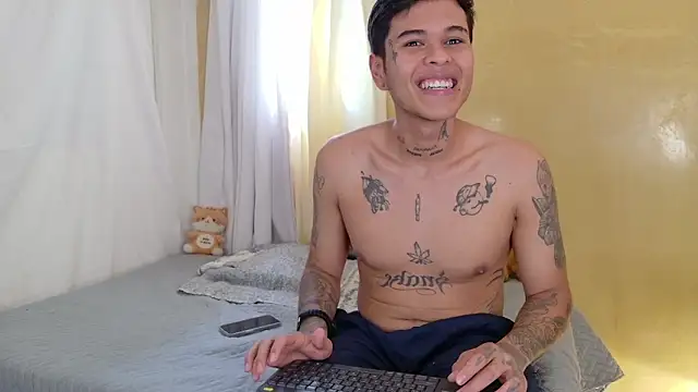 Snapshot of rosse_dredd chatting on March 10, 7:30 pm rosse dredd online show from March 10, 7:30 pm