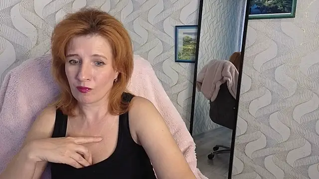 Snapshot of Elannaria chatting on September 19, 3:45 pm Elannaria online show from September 19, 3:45 pm