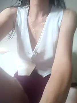 Snapshot of zaira_spice chatting on December 14, 1:05 pm zaira spice online show from December 14, 1:05 pm