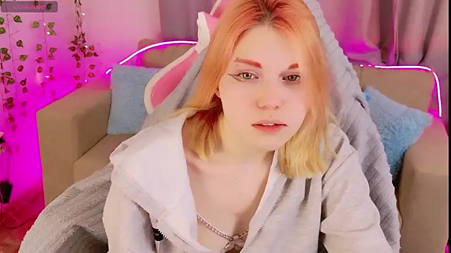 Evie Vall online show from February 7, 5:38 pm