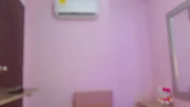 Snapshot of kiity_horny_ chatting on September 15, 12:38 pm kiity horny online show from September 15, 12:38 pm