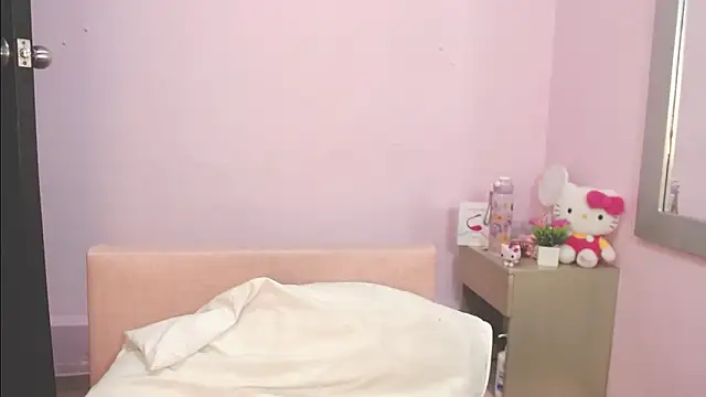 kiity horny  online show from November 18, 12:31 pm