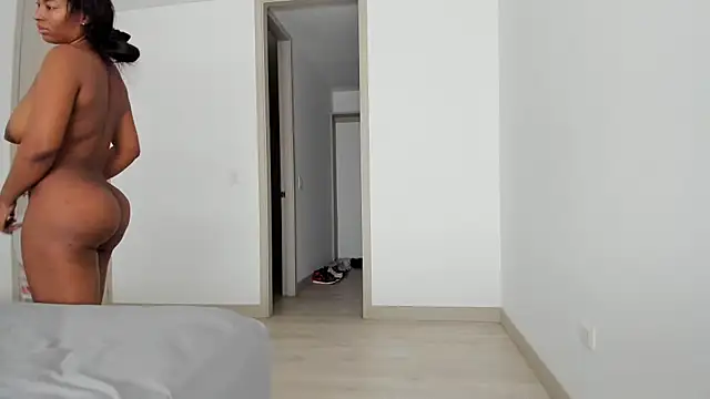 Meganbelford1 online show from February 24, 2:04 pm