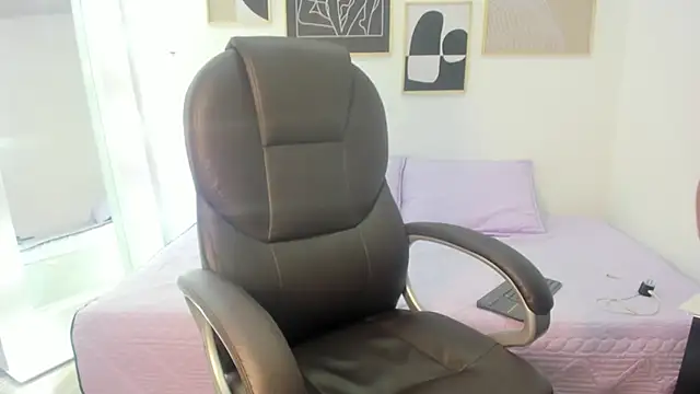 koraline 333 online show from October 16, 10:22 pm