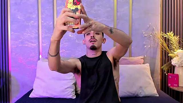 Snapshot of NikoStone_ chatting on September 13, 4:12 am NikoStone online show from September 13, 4:12 am