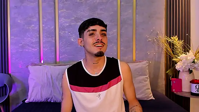 Snapshot of NikoStone_ chatting on September 16, 4:13 am NikoStone online show from September 16, 4:13 am