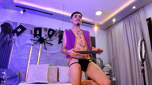 Snapshot of NikoStone_ chatting on November 1, 4:25 am NikoStone online show from November 1, 4:25 am