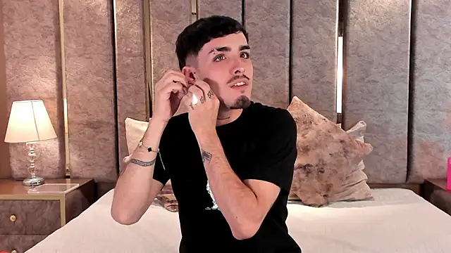 Snapshot of NikoStone_ chatting on January 17, 5:23 am NikoStone online show from January 17, 5:23 am