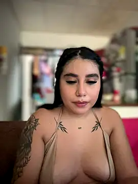 Snapshot of Sophie_Dreamss chatting on October 19, 8:09 pm Sophie Dreamss online show from October 19, 8:09 pm