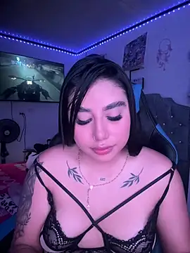 Snapshot of Sophie_Dreamss chatting on October 25, 8:47 pm Sophie Dreamss online show from October 25, 8:47 pm