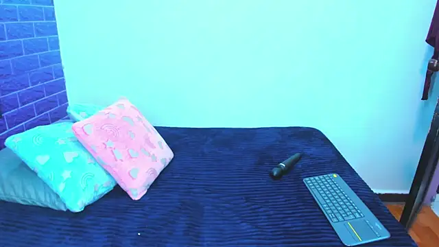 Cora 222 online show from December 14, 12:10 pm